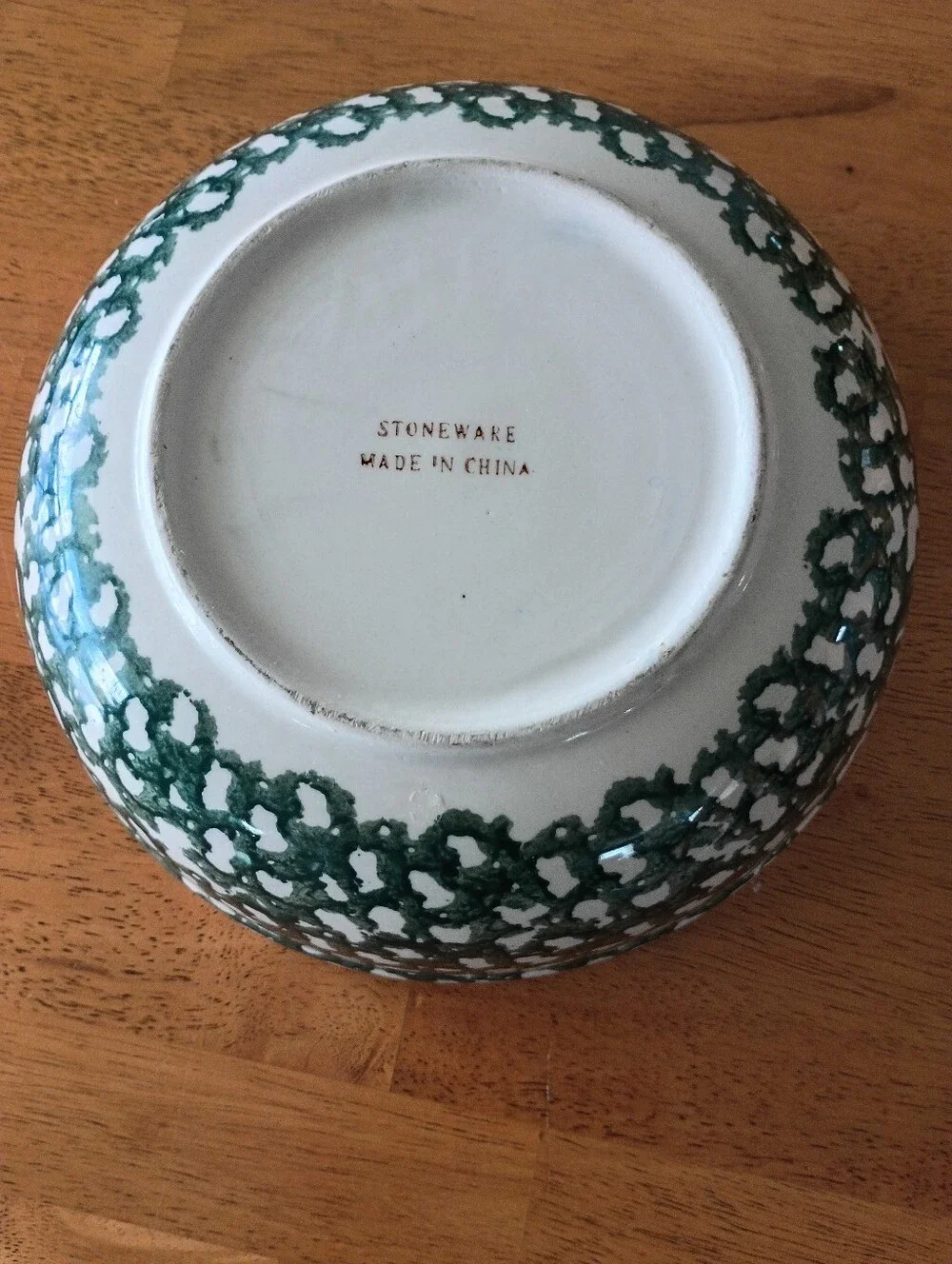 Vintage Stoneware Sponge Serving Bowl.